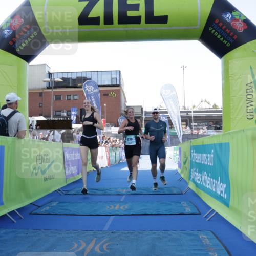 09.08.2026 - GEWOBA Citytriathlon Bremen Yannick Fuchs http://msf.ph/oto/9933384 09.08.2026 11:23:59 Ziel 239, 340 meine-sportfotos.de