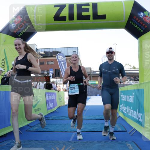 09.08.2026 - GEWOBA Citytriathlon Bremen Yannick Fuchs http://msf.ph/oto/9933388 09.08.2026 11:24:00 Ziel 239, 340 meine-sportfotos.de
