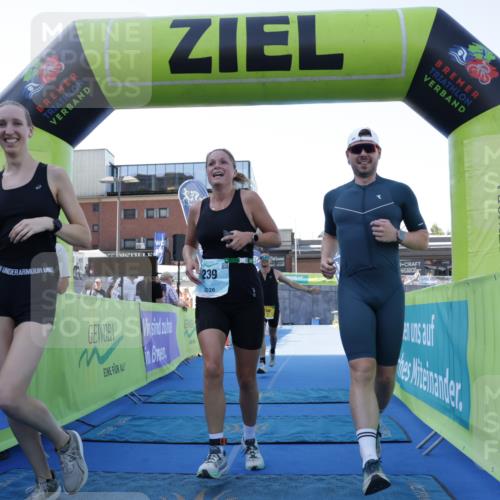 09.08.2026 - GEWOBA Citytriathlon Bremen Yannick Fuchs http://msf.ph/oto/9933389 09.08.2026 11:24:00 Ziel 239, 340 meine-sportfotos.de