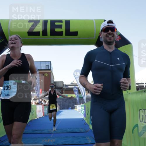09.08.2026 - GEWOBA Citytriathlon Bremen Yannick Fuchs http://msf.ph/oto/9933390 09.08.2026 11:24:00 Ziel 239, 340 meine-sportfotos.de