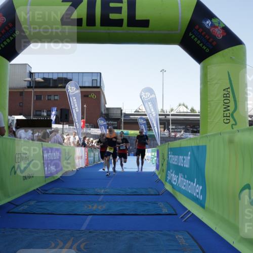 09.08.2026 - GEWOBA Citytriathlon Bremen Yannick Fuchs http://msf.ph/oto/9933410 09.08.2026 11:24:25 Ziel 241, 379, 413, 472 meine-sportfotos.de