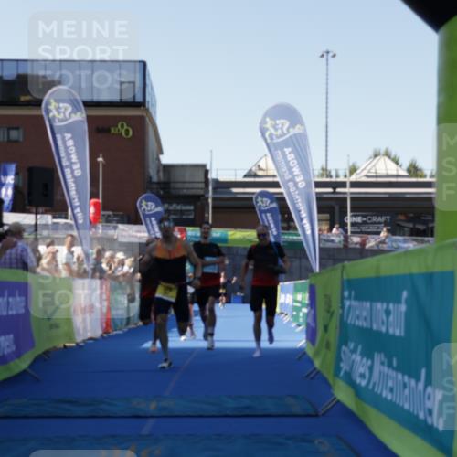 09.08.2026 - GEWOBA Citytriathlon Bremen Yannick Fuchs http://msf.ph/oto/9933411 09.08.2026 11:24:25 Ziel 241, 379, 413, 472 meine-sportfotos.de