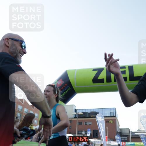 09.08.2026 - GEWOBA Citytriathlon Bremen Yannick Fuchs http://msf.ph/oto/9933423 09.08.2026 11:24:30 Ziel 241, 379, 407, 472 meine-sportfotos.de