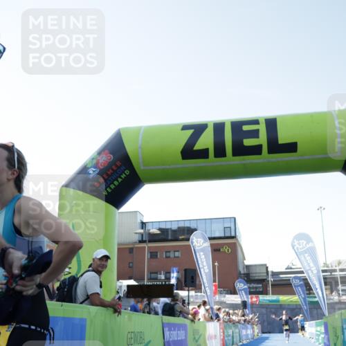 09.08.2026 - GEWOBA Citytriathlon Bremen Yannick Fuchs http://msf.ph/oto/9933425 09.08.2026 11:24:30 Ziel 241, 379, 407, 472 meine-sportfotos.de