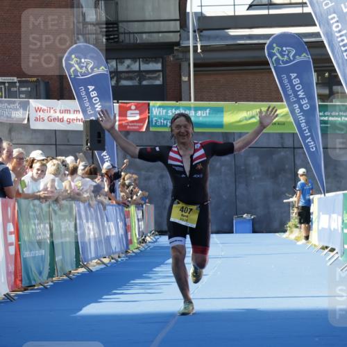 09.08.2026 - GEWOBA Citytriathlon Bremen Yannick Fuchs http://msf.ph/oto/9933428 09.08.2026 11:24:34 Ziel 407 meine-sportfotos.de