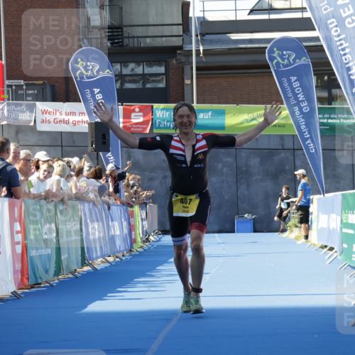 09.08.2026 - GEWOBA Citytriathlon Bremen Yannick Fuchs http://msf.ph/oto/9933429 09.08.2026 11:24:34 Ziel 407 meine-sportfotos.de