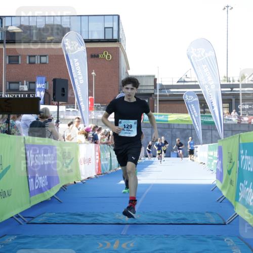09.08.2026 - GEWOBA Citytriathlon Bremen Yannick Fuchs http://msf.ph/oto/9933439 09.08.2026 11:24:41 Ziel 129, 392, 398 meine-sportfotos.de