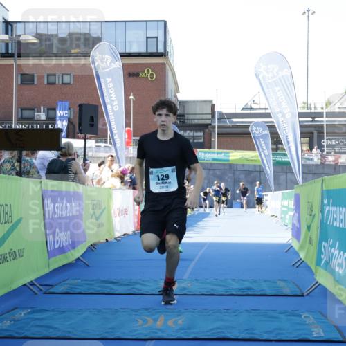 09.08.2026 - GEWOBA Citytriathlon Bremen Yannick Fuchs http://msf.ph/oto/9933440 09.08.2026 11:24:41 Ziel 129, 392, 398 meine-sportfotos.de