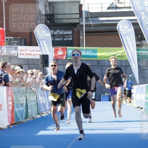 09.08.2026 - GEWOBA Citytriathlon Bremen Yannick Fuchs http://msf.ph/oto/9933449 09.08.2026 11:24:46 Ziel 43, 383, 392, 398 meine-sportfotos.de