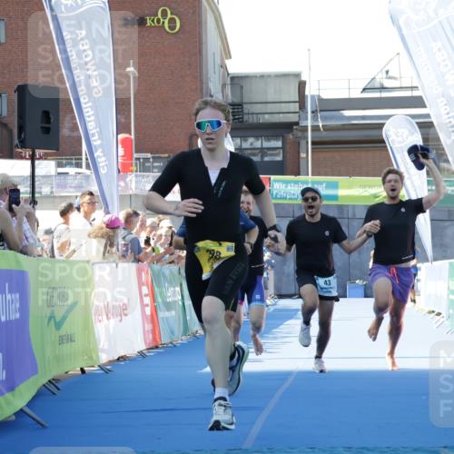 09.08.2026 - GEWOBA Citytriathlon Bremen Yannick Fuchs http://msf.ph/oto/9933452 09.08.2026 11:24:47 Ziel 43, 383, 398 meine-sportfotos.de