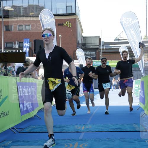 09.08.2026 - GEWOBA Citytriathlon Bremen Yannick Fuchs http://msf.ph/oto/9933453 09.08.2026 11:24:47 Ziel 43, 383, 398 meine-sportfotos.de