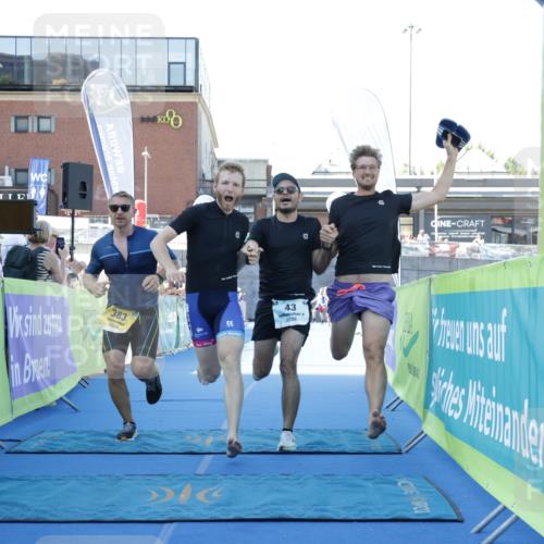 09.08.2026 - GEWOBA Citytriathlon Bremen Yannick Fuchs http://msf.ph/oto/9933456 09.08.2026 11:24:48 Ziel 43, 383, 398 meine-sportfotos.de