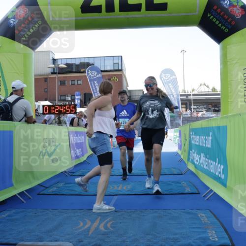 09.08.2026 - GEWOBA Citytriathlon Bremen Yannick Fuchs http://msf.ph/oto/9933477 09.08.2026 11:25:00 Ziel 173 meine-sportfotos.de