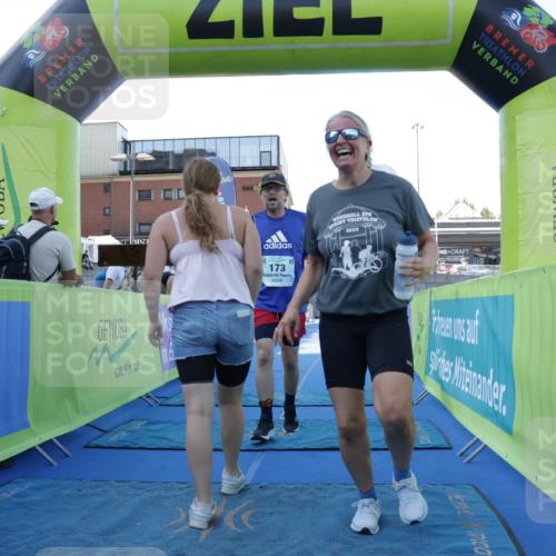 09.08.2026 - GEWOBA Citytriathlon Bremen Yannick Fuchs http://msf.ph/oto/9933478 09.08.2026 11:25:00 Ziel 173 meine-sportfotos.de