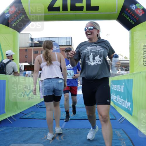 09.08.2026 - GEWOBA Citytriathlon Bremen Yannick Fuchs http://msf.ph/oto/9933479 09.08.2026 11:25:00 Ziel 173 meine-sportfotos.de