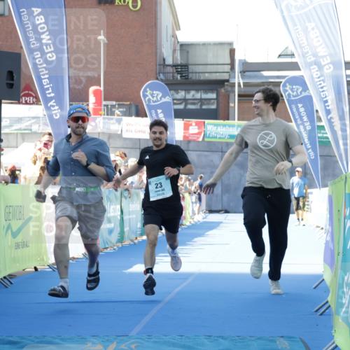 09.08.2026 - GEWOBA Citytriathlon Bremen Yannick Fuchs http://msf.ph/oto/9933487 09.08.2026 11:25:06 Ziel 23 meine-sportfotos.de