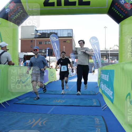 09.08.2026 - GEWOBA Citytriathlon Bremen Yannick Fuchs http://msf.ph/oto/9933490 09.08.2026 11:25:07 Ziel 23 meine-sportfotos.de