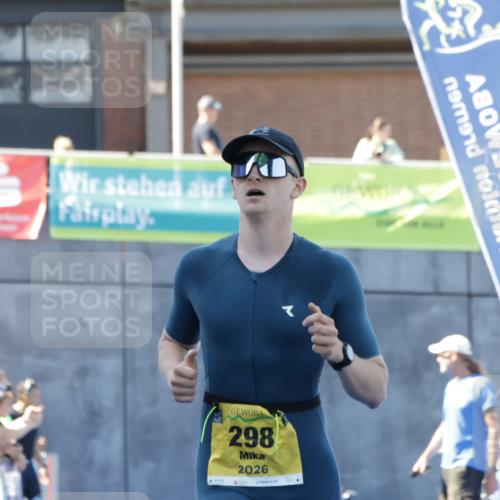 09.08.2026 - GEWOBA Citytriathlon Bremen Yannick Fuchs http://msf.ph/oto/9933506 09.08.2026 11:25:34 Ziel 298 meine-sportfotos.de