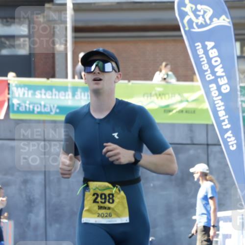 09.08.2026 - GEWOBA Citytriathlon Bremen Yannick Fuchs http://msf.ph/oto/9933507 09.08.2026 11:25:34 Ziel 298 meine-sportfotos.de