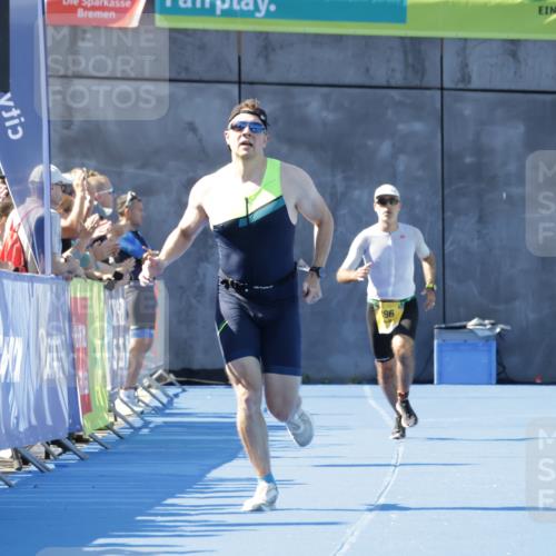 09.08.2026 - GEWOBA Citytriathlon Bremen Yannick Fuchs http://msf.ph/oto/9933553 09.08.2026 11:27:01 Ziel 362 meine-sportfotos.de