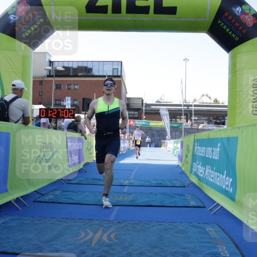 09.08.2026 - GEWOBA Citytriathlon Bremen Yannick Fuchs http://msf.ph/oto/9933557 09.08.2026 11:27:06 Ziel 329, 362, 396 meine-sportfotos.de
