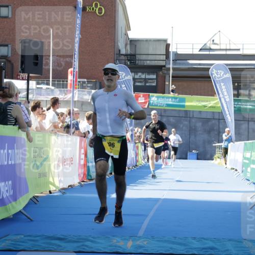09.08.2026 - GEWOBA Citytriathlon Bremen Yannick Fuchs http://msf.ph/oto/9933560 09.08.2026 11:27:08 Ziel 215, 329, 362, 396 meine-sportfotos.de