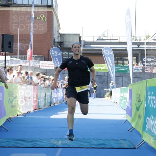 09.08.2026 - GEWOBA Citytriathlon Bremen Yannick Fuchs http://msf.ph/oto/9933565 09.08.2026 11:27:10 Ziel 215, 329, 396 meine-sportfotos.de