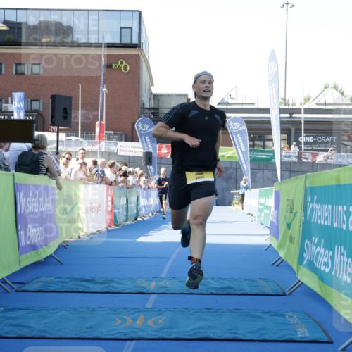 09.08.2026 - GEWOBA Citytriathlon Bremen Yannick Fuchs http://msf.ph/oto/9933567 09.08.2026 11:27:10 Ziel 215, 329, 396 meine-sportfotos.de