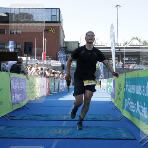 09.08.2026 - GEWOBA Citytriathlon Bremen Yannick Fuchs http://msf.ph/oto/9933568 09.08.2026 11:27:10 Ziel 215, 329, 396 meine-sportfotos.de