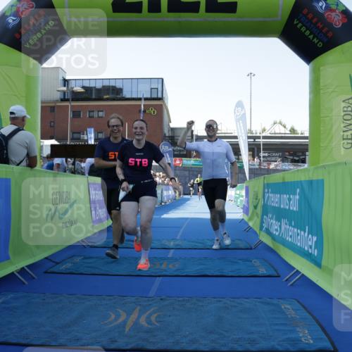 09.08.2026 - GEWOBA Citytriathlon Bremen Yannick Fuchs http://msf.ph/oto/9933578 09.08.2026 11:27:14 Ziel 215, 329 meine-sportfotos.de
