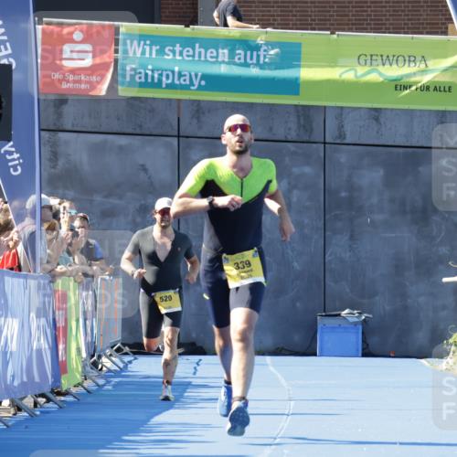 09.08.2026 - GEWOBA Citytriathlon Bremen Yannick Fuchs http://msf.ph/oto/9933582 09.08.2026 11:27:16 Ziel 215, 339 meine-sportfotos.de