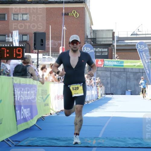 09.08.2026 - GEWOBA Citytriathlon Bremen Yannick Fuchs http://msf.ph/oto/9933596 09.08.2026 11:27:23 Ziel 339, 520 meine-sportfotos.de