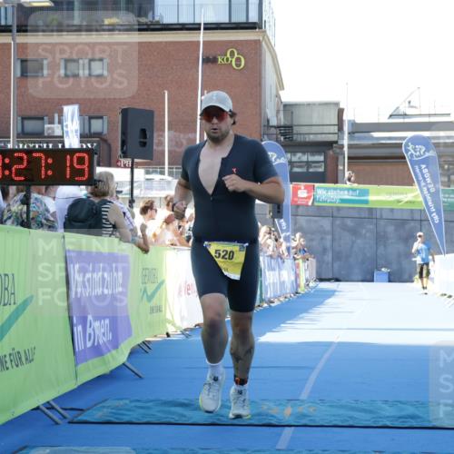 09.08.2026 - GEWOBA Citytriathlon Bremen Yannick Fuchs http://msf.ph/oto/9933597 09.08.2026 11:27:23 Ziel 339, 520 meine-sportfotos.de