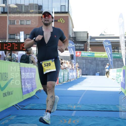 09.08.2026 - GEWOBA Citytriathlon Bremen Yannick Fuchs http://msf.ph/oto/9933600 09.08.2026 11:27:24 Ziel 339, 520 meine-sportfotos.de