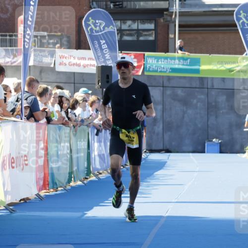 09.08.2026 - GEWOBA Citytriathlon Bremen Yannick Fuchs http://msf.ph/oto/9933605 09.08.2026 11:27:43 Ziel 410 meine-sportfotos.de