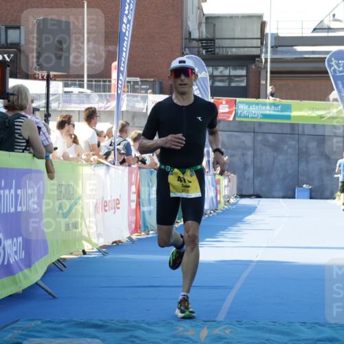 09.08.2026 - GEWOBA Citytriathlon Bremen Yannick Fuchs http://msf.ph/oto/9933607 09.08.2026 11:27:45 Ziel 410 meine-sportfotos.de
