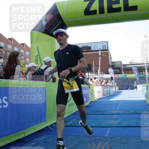 09.08.2026 - GEWOBA Citytriathlon Bremen Yannick Fuchs http://msf.ph/oto/9933611 09.08.2026 11:27:46 Ziel 410 meine-sportfotos.de