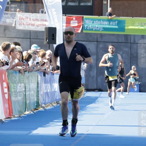 09.08.2026 - GEWOBA Citytriathlon Bremen Yannick Fuchs http://msf.ph/oto/9933615 09.08.2026 11:27:59 Ziel 352, 369 meine-sportfotos.de