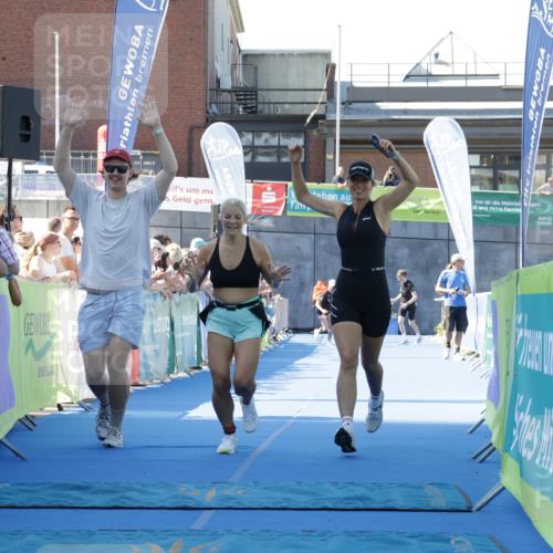 09.08.2026 - GEWOBA Citytriathlon Bremen Yannick Fuchs http://msf.ph/oto/9933631 09.08.2026 11:28:10 Ziel 209 meine-sportfotos.de