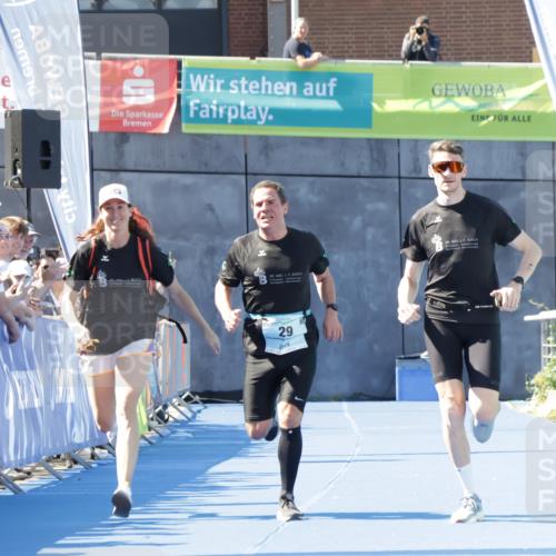 09.08.2026 - GEWOBA Citytriathlon Bremen Yannick Fuchs http://msf.ph/oto/9933641 09.08.2026 11:28:15 Ziel 29 meine-sportfotos.de