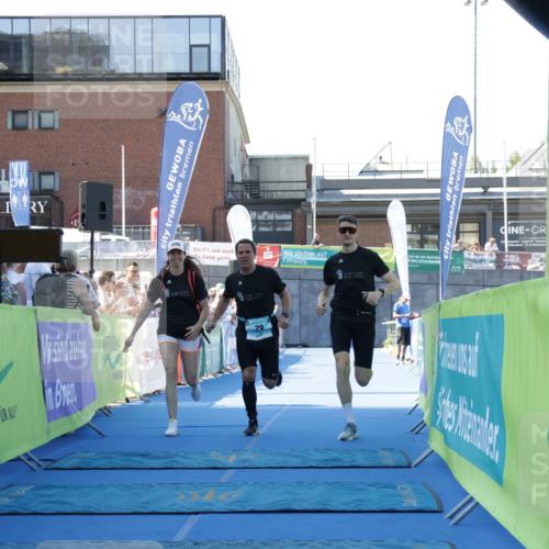 09.08.2026 - GEWOBA Citytriathlon Bremen Yannick Fuchs http://msf.ph/oto/9933648 09.08.2026 11:28:17 Ziel 29 meine-sportfotos.de