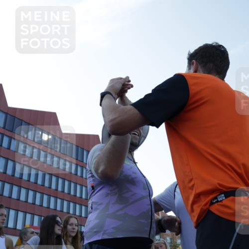 09.08.2026 - GEWOBA Citytriathlon Bremen Yannick Fuchs http://msf.ph/oto/9933676 09.08.2026 11:28:35 Ziel 99, 147 meine-sportfotos.de