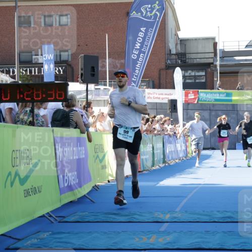 09.08.2026 - GEWOBA Citytriathlon Bremen Yannick Fuchs http://msf.ph/oto/9933682 09.08.2026 11:28:40 Ziel 99, 141 meine-sportfotos.de
