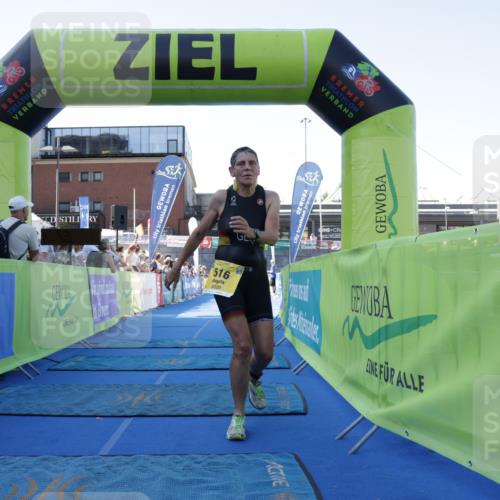 09.08.2026 - GEWOBA Citytriathlon Bremen Yannick Fuchs http://msf.ph/oto/9933707 09.08.2026 11:28:59 Ziel 516 meine-sportfotos.de