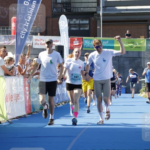 09.08.2026 - GEWOBA Citytriathlon Bremen Yannick Fuchs http://msf.ph/oto/9933768 09.08.2026 11:29:38 Ziel 189, 526 meine-sportfotos.de