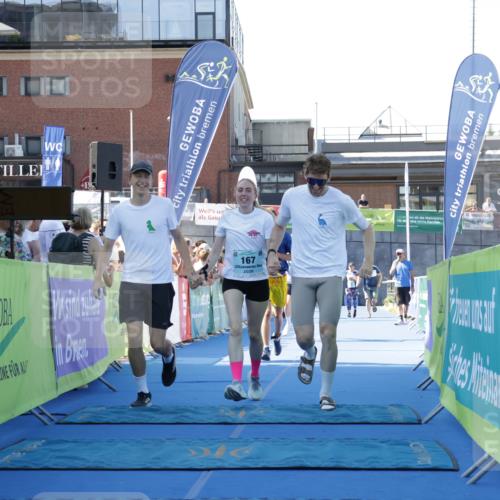 09.08.2026 - GEWOBA Citytriathlon Bremen Yannick Fuchs http://msf.ph/oto/9933774 09.08.2026 11:29:40 Ziel 163, 189, 526 meine-sportfotos.de