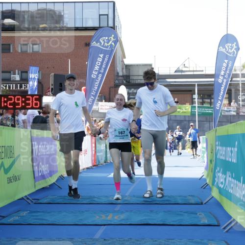 09.08.2026 - GEWOBA Citytriathlon Bremen Yannick Fuchs http://msf.ph/oto/9933775 09.08.2026 11:29:40 Ziel 163, 189, 526 meine-sportfotos.de