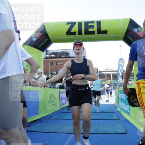 09.08.2026 - GEWOBA Citytriathlon Bremen Yannick Fuchs http://msf.ph/oto/9933785 09.08.2026 11:29:45 Ziel 19, 163, 189, 526 meine-sportfotos.de