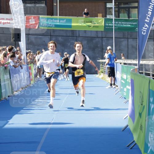 09.08.2026 - GEWOBA Citytriathlon Bremen Yannick Fuchs http://msf.ph/oto/9933808 09.08.2026 11:29:58 Ziel 237, 295, 300, 437 meine-sportfotos.de