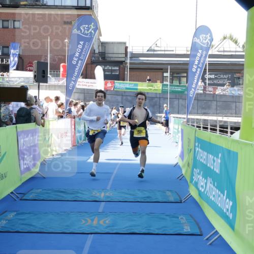 09.08.2026 - GEWOBA Citytriathlon Bremen Yannick Fuchs http://msf.ph/oto/9933811 09.08.2026 11:29:59 Ziel 237, 295, 300, 437, 453 meine-sportfotos.de